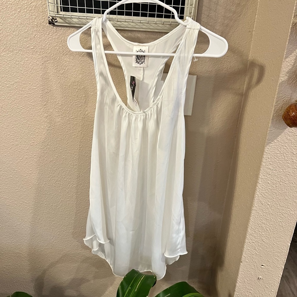 𝅺BELLA B white tank top